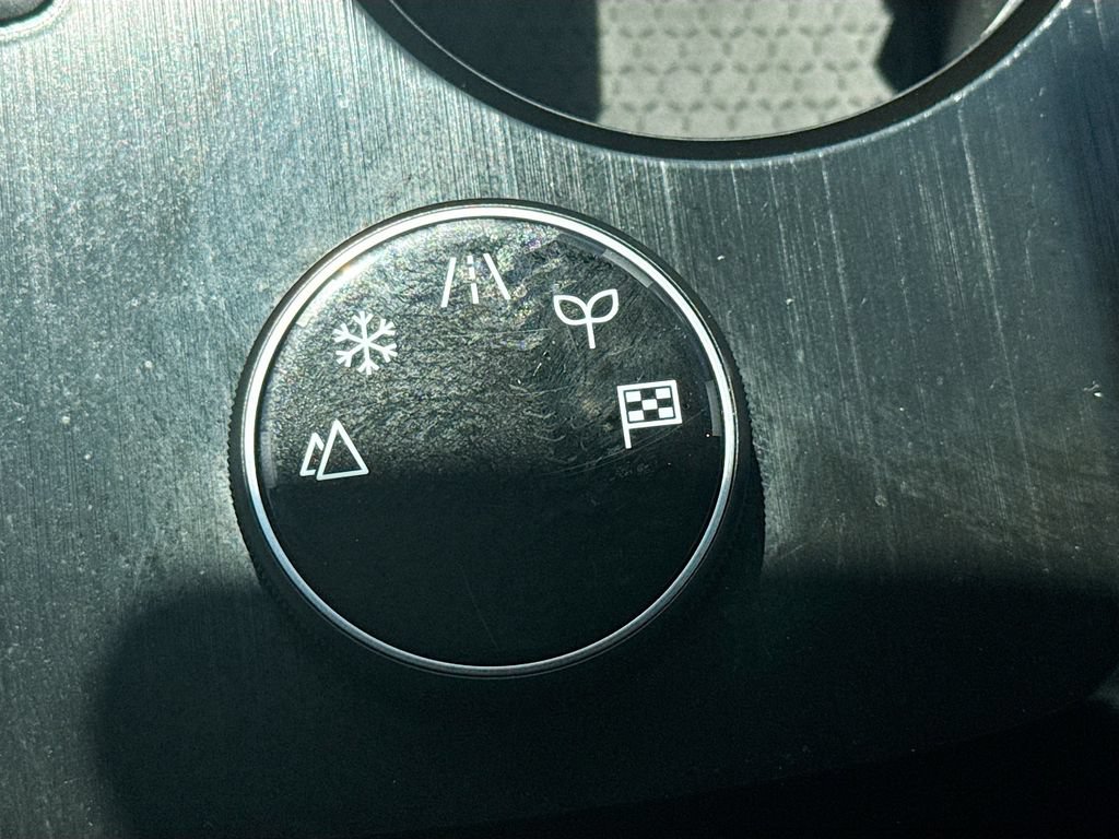 Certified 2025 Nissan Rogue SV AWD/4WD image 21