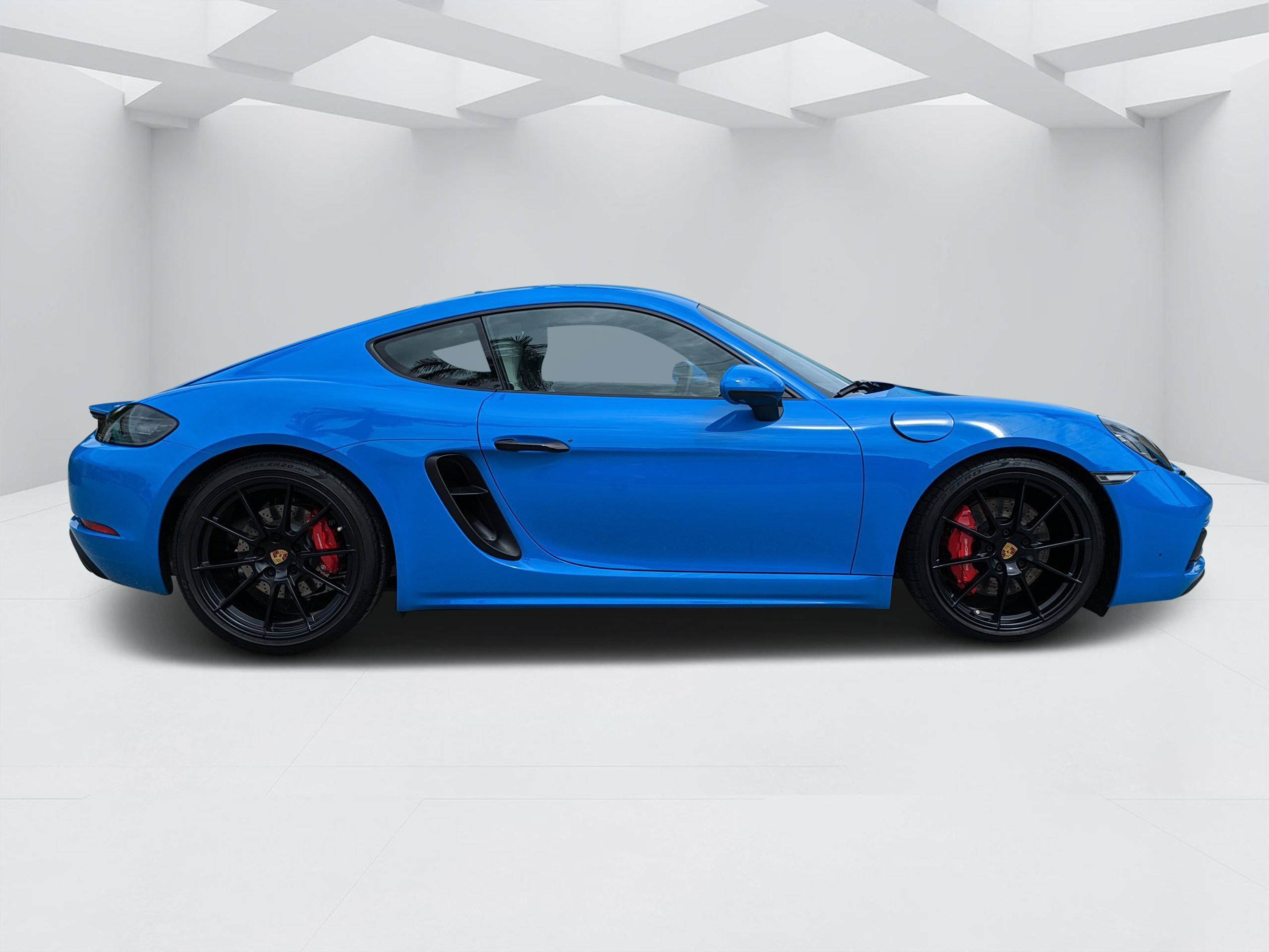 Used 2023 Porsche 718 Cayman GTS RWD image 2