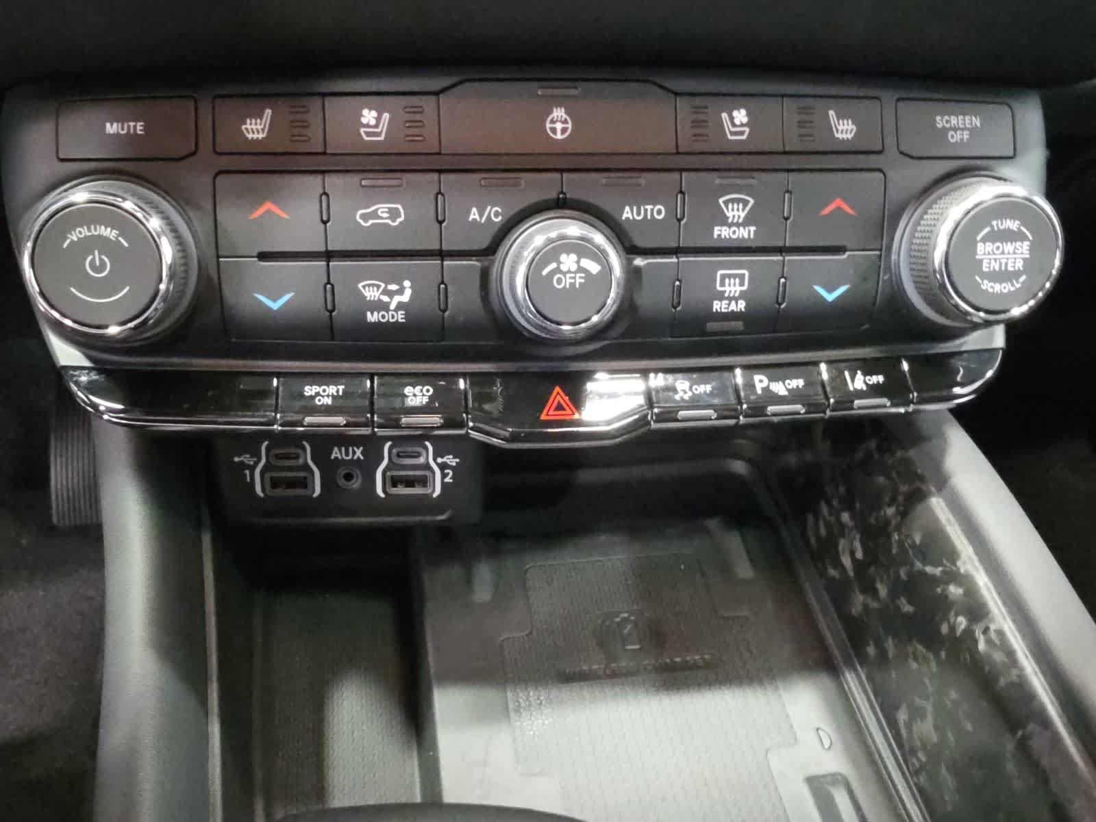 Used 2024 Dodge Durango R/T AWD/4WD image 26