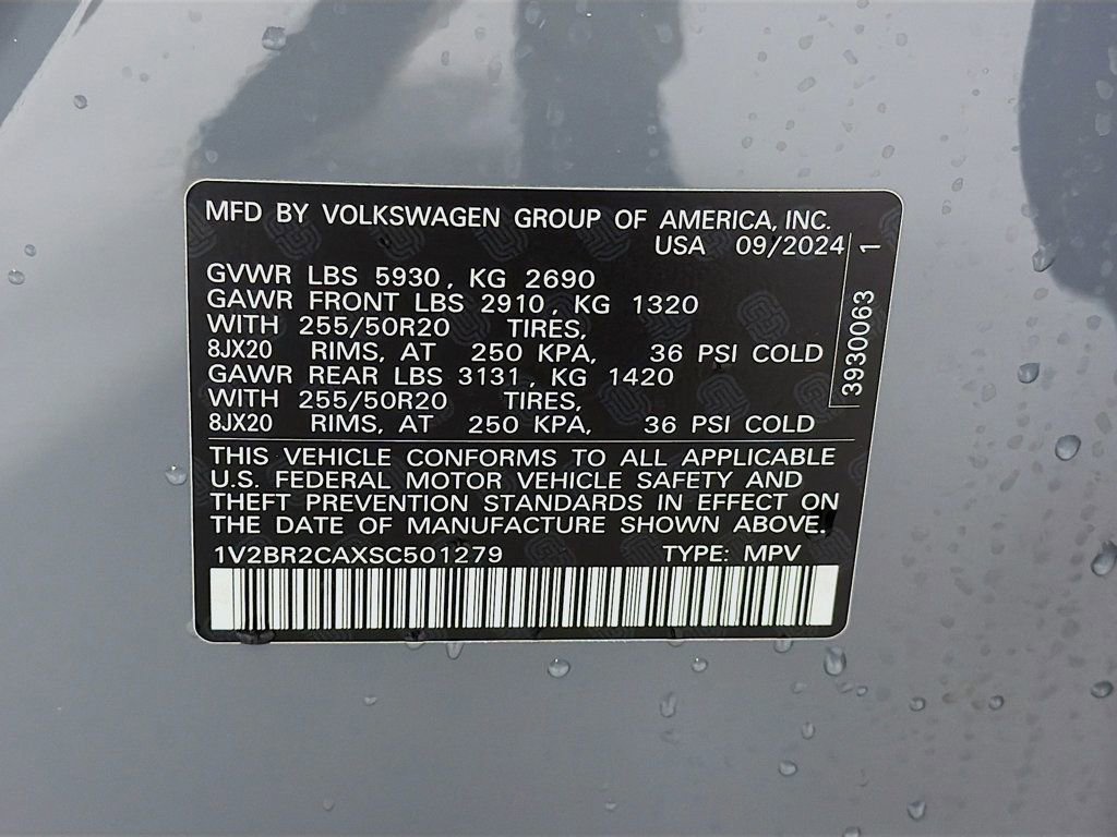 Used 2025 Volkswagen Atlas SEL AWD/4WD image 35