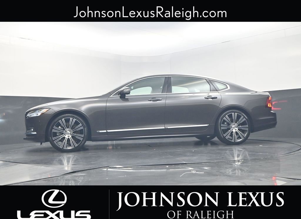 Used 2024 Volvo S90 B6 Ultimate image 21