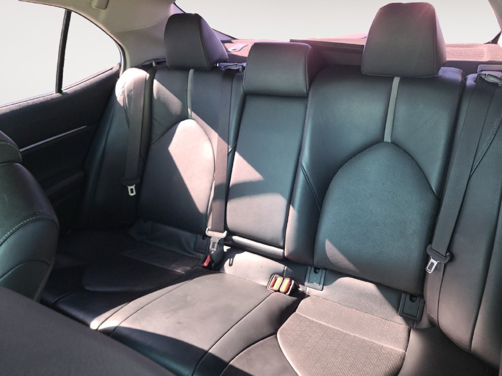 Used 2019 Toyota Camry XSE FWD image 13