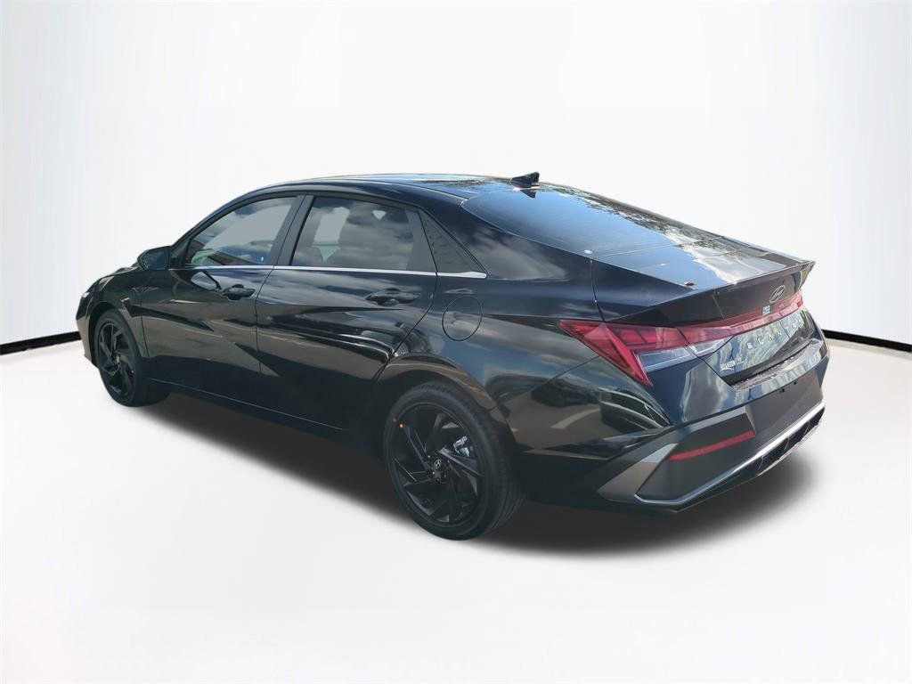 New 2026 Hyundai Elantra SEL Sport image 7