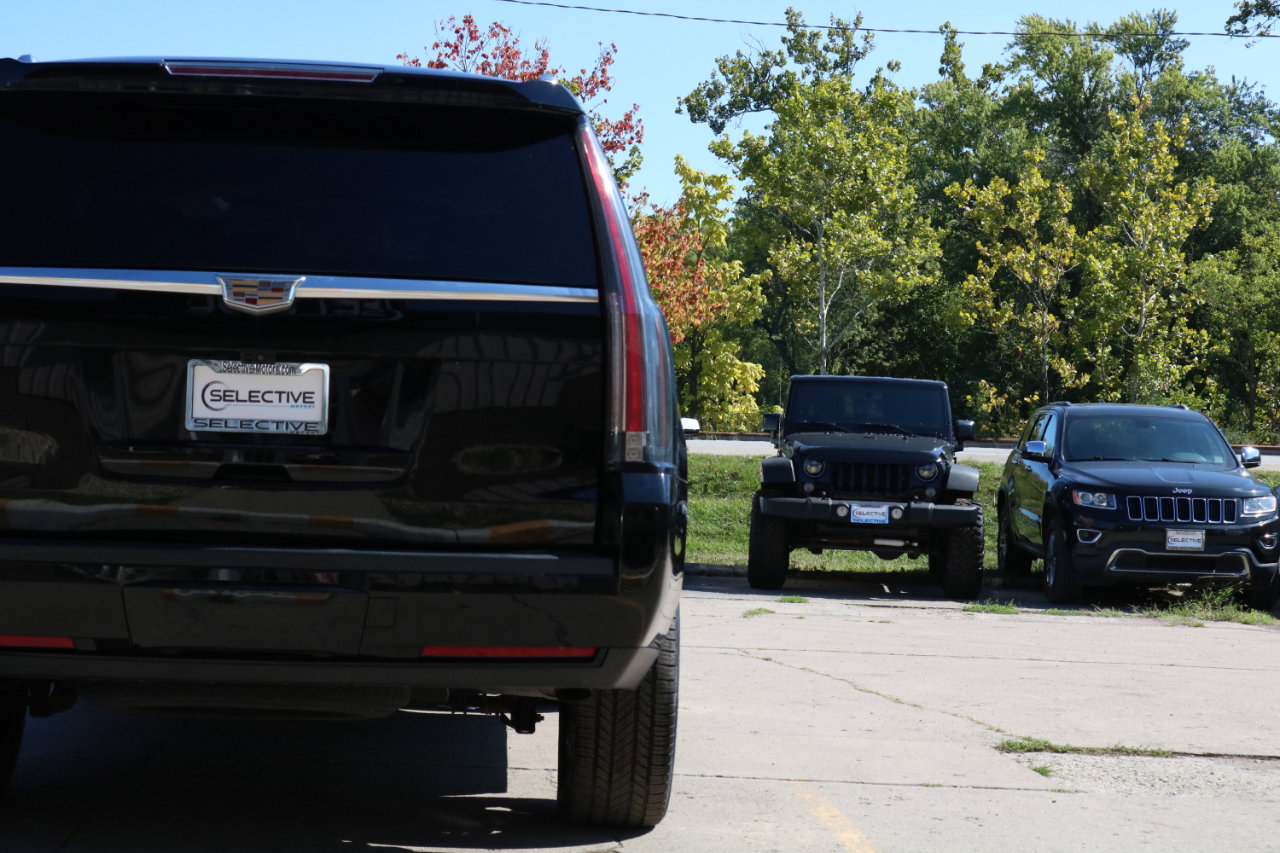 Used 2017 Cadillac Escalade Premium Luxury image 11