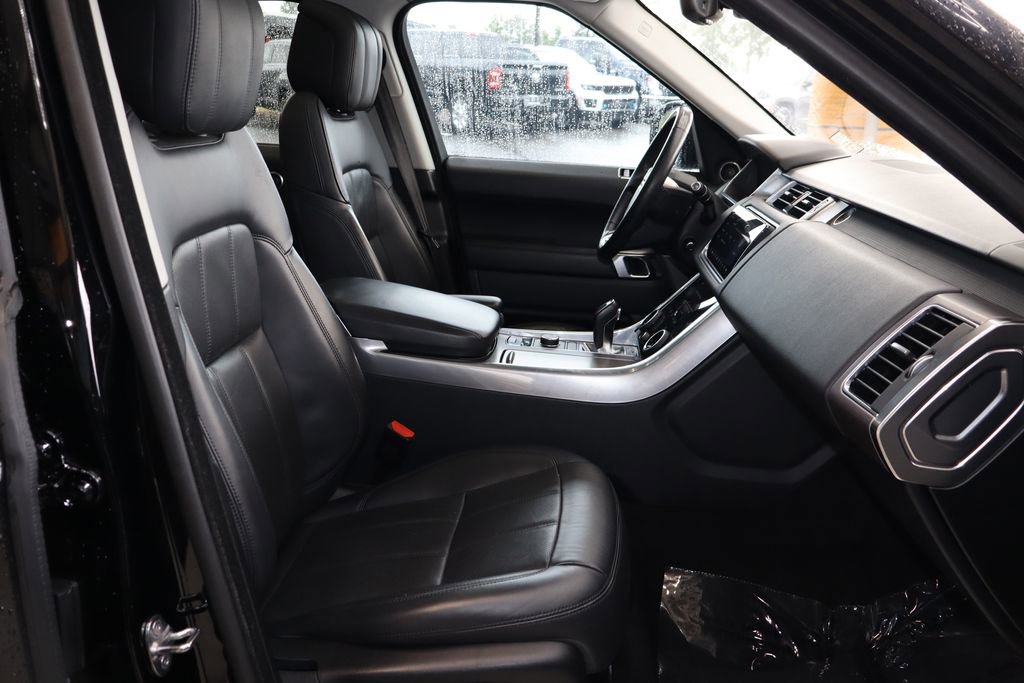 Used 2019 Land Rover Range Rover Sport HSE image 16