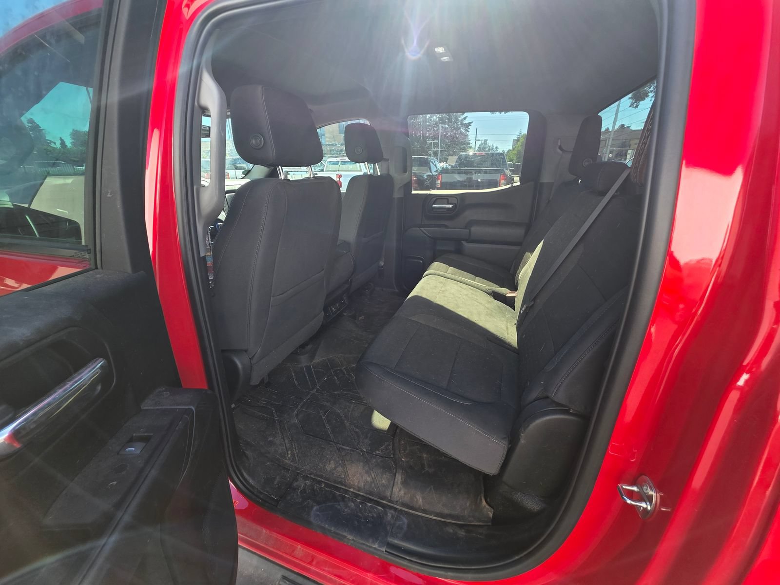 Used 2022 Chevrolet Silverado 1500 LT w/ Safety Package AWD/4WD image 13