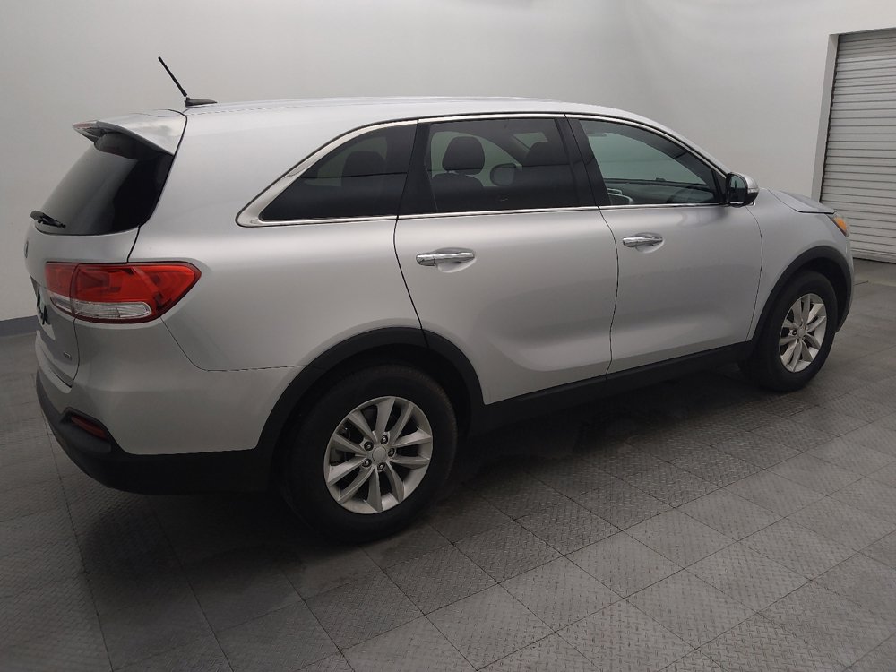 Used 2016 Kia Sorento L image 10