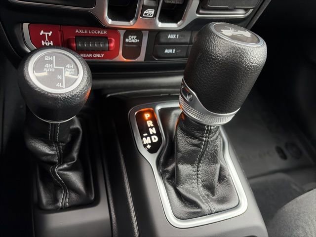 Used 2024 Jeep Wrangler Unlimited AWD/4WD image 25