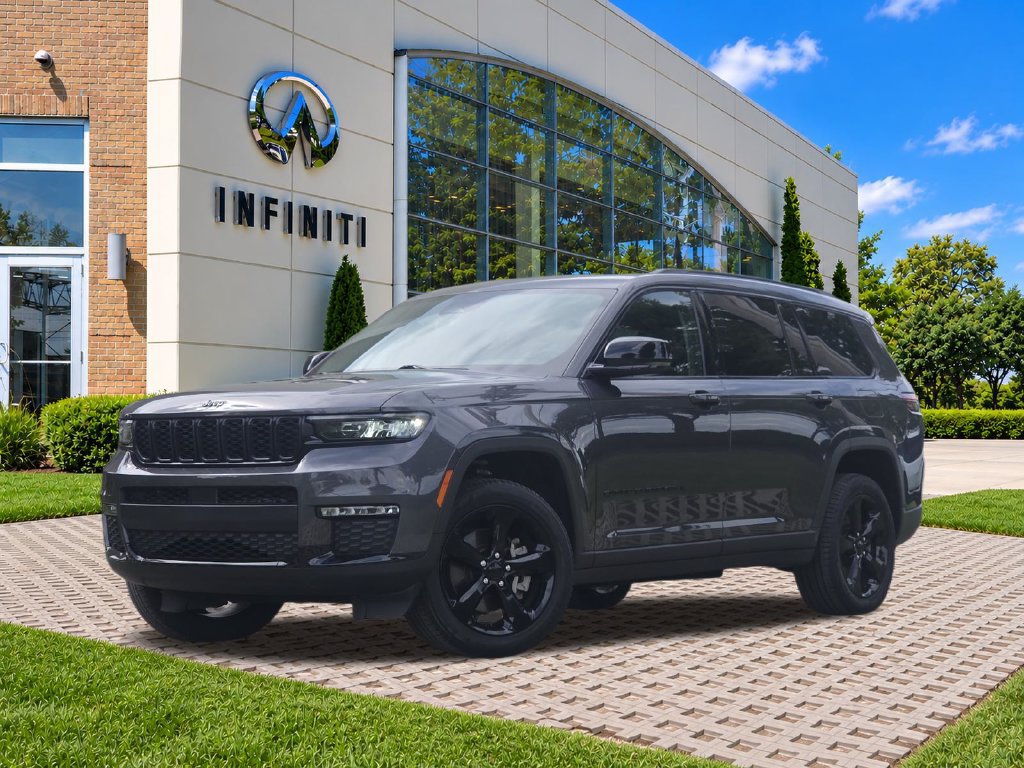 Used 2023 Jeep Grand Cherokee L Limited w/ Black Appearance Package AWD/4WD image 2