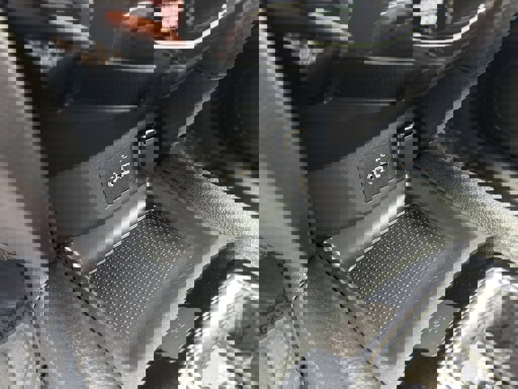 Used 2022 Nissan Rogue Sport S image 16