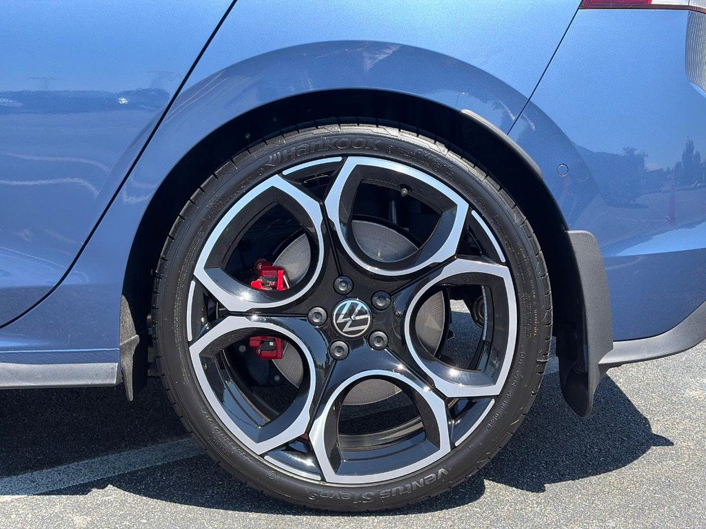 Used 2026 Volkswagen GTI Autobahn FWD image 9