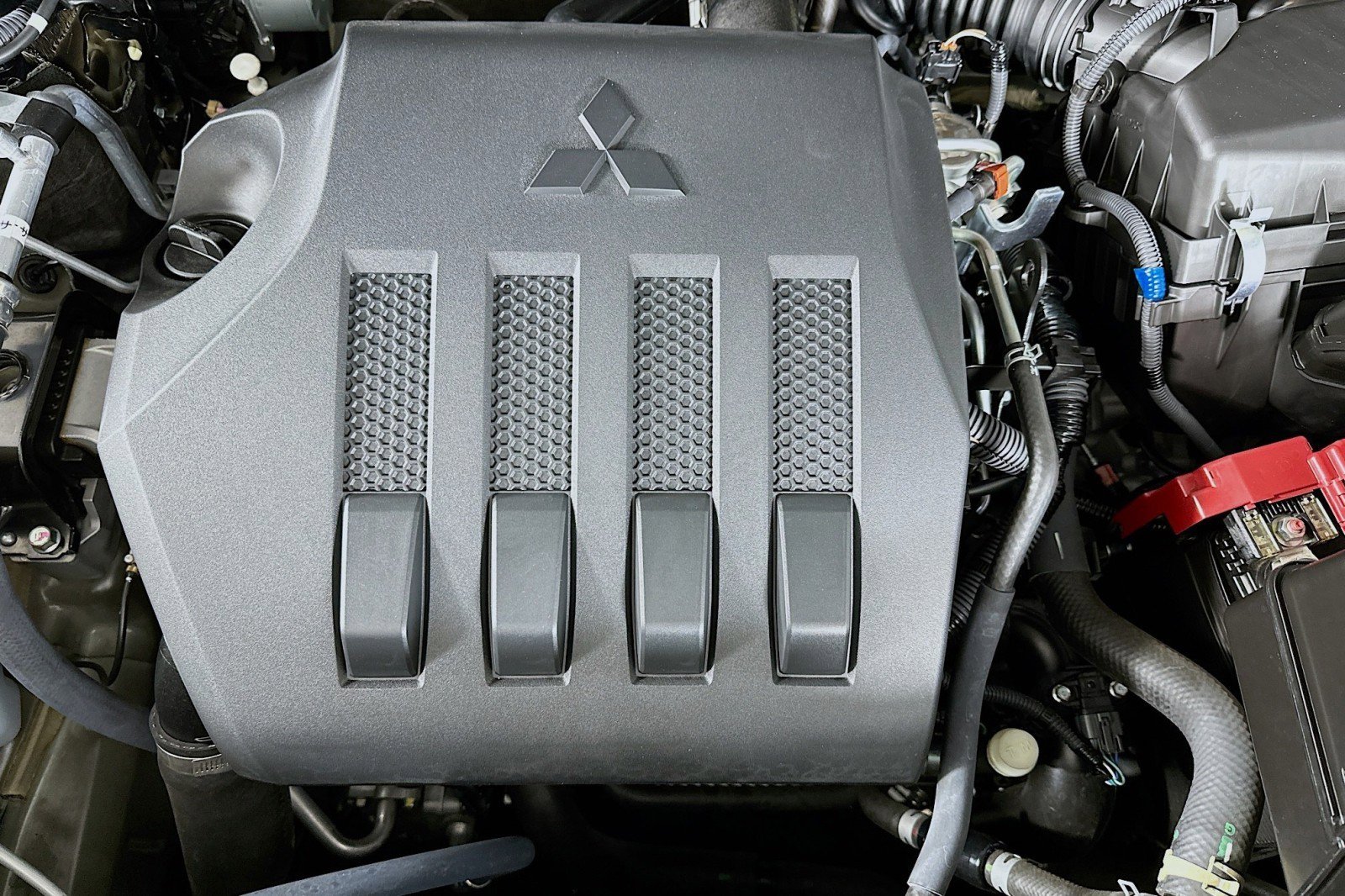 Used 2025 Mitsubishi Eclipse Cross SEL image 13