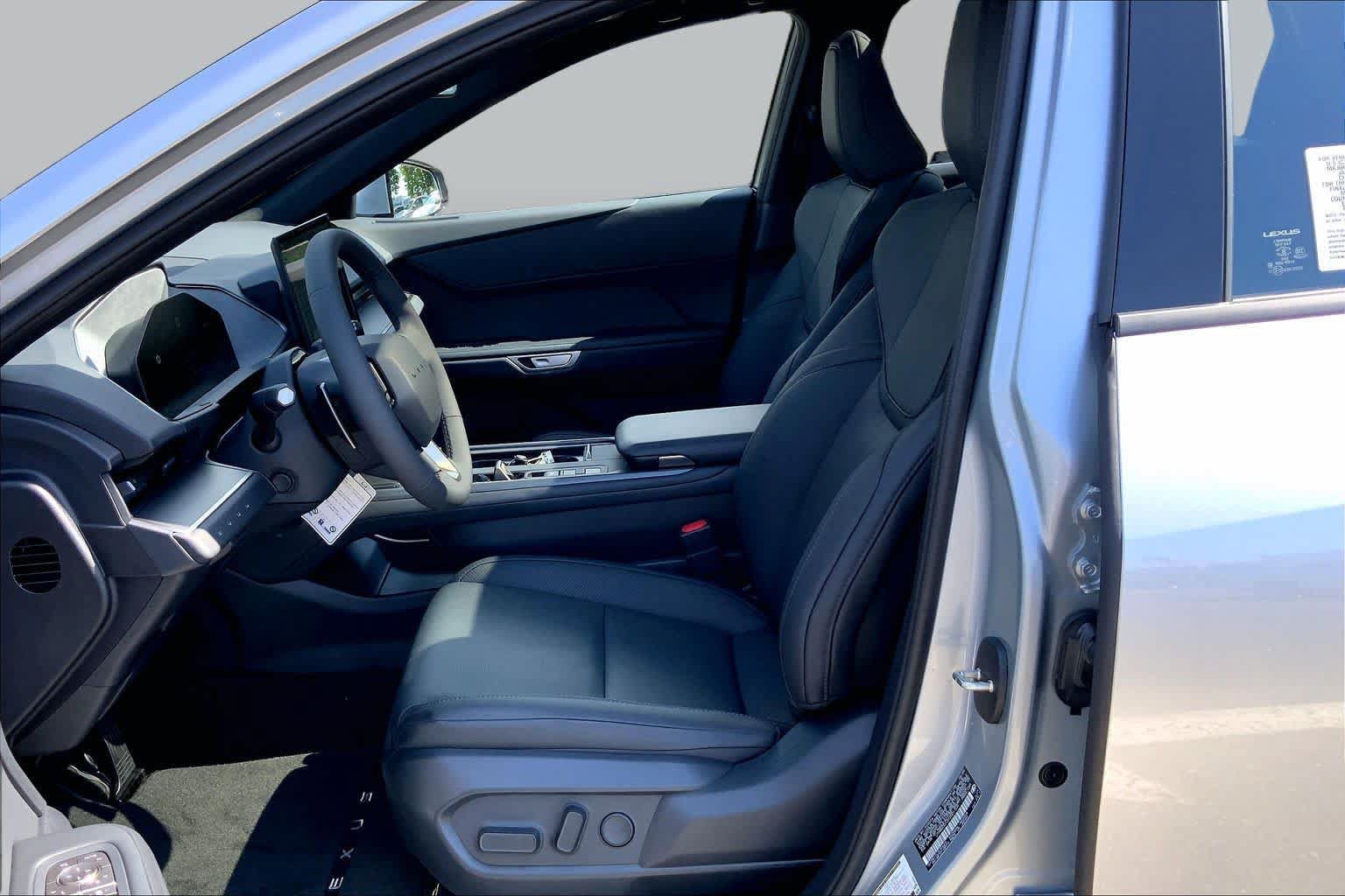 New 2026 Lexus ES 500e AWD/4WD image 9