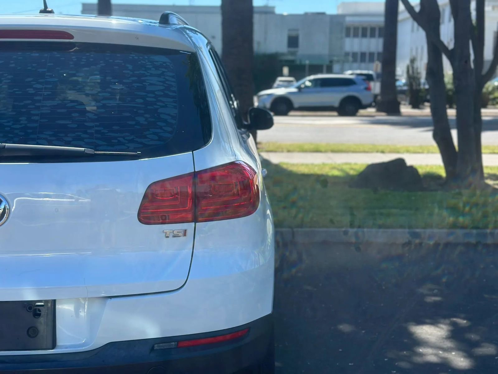 Used 2016 Volkswagen Tiguan SEL FWD image 22