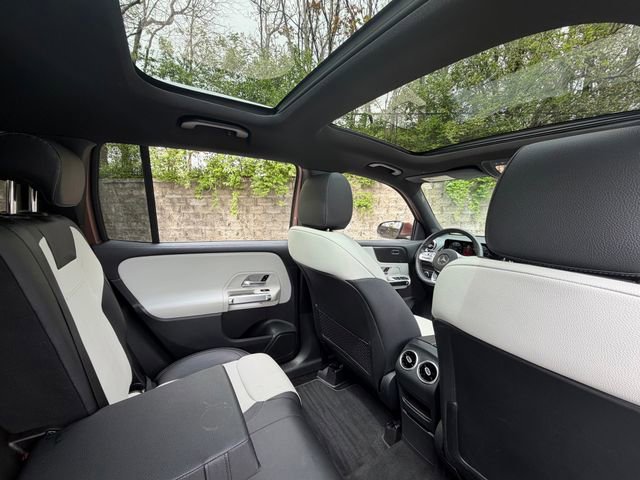 Used 2022 Mercedes-Benz GLB 250 4MATIC image 27