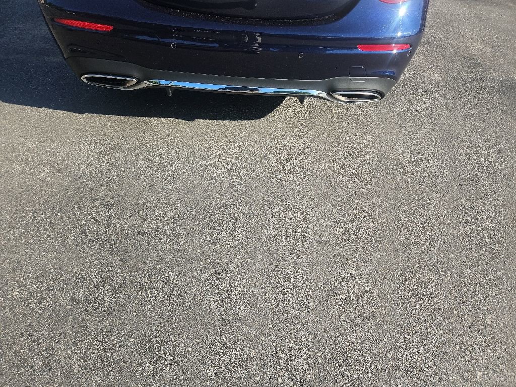 Used 2018 Mercedes-Benz E 300 4MATIC image 9