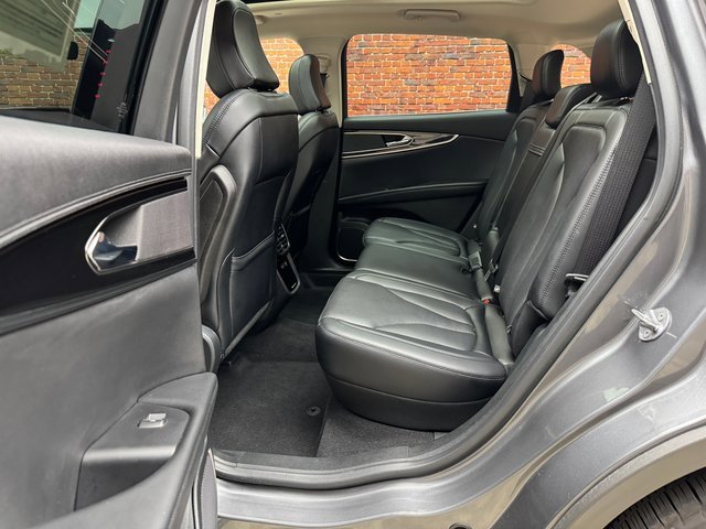 Used 2022 Lincoln Nautilus Reserve image 23