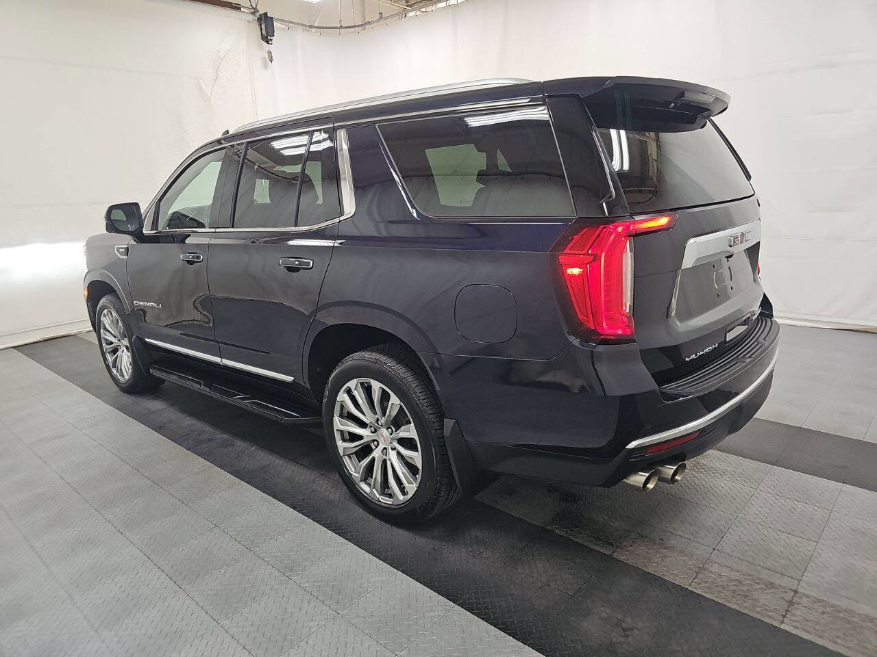 Used 2021 GMC Yukon Denali image 4