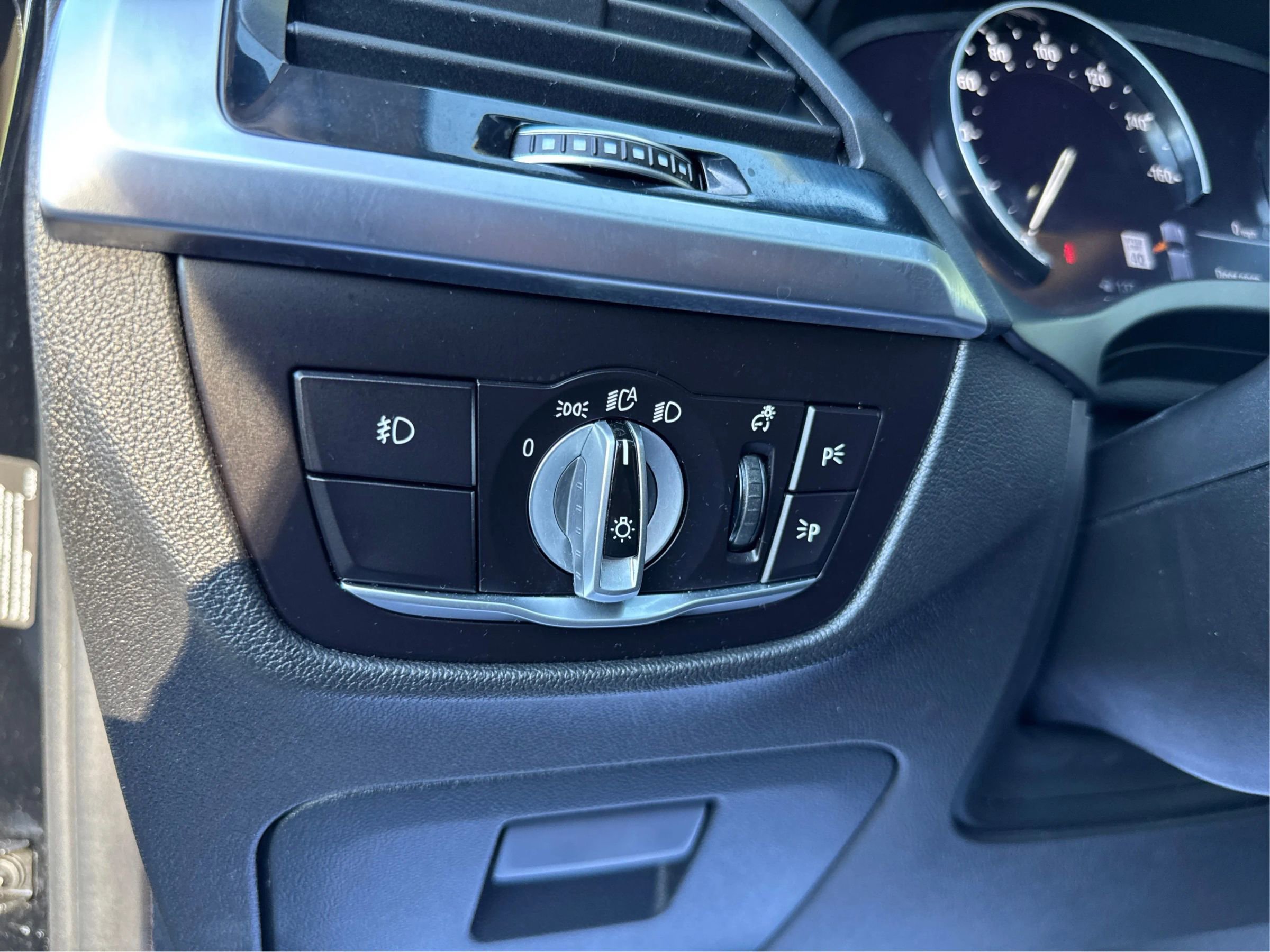 Used 2020 BMW X3 xDrive30i w/ Convenience Package image 21