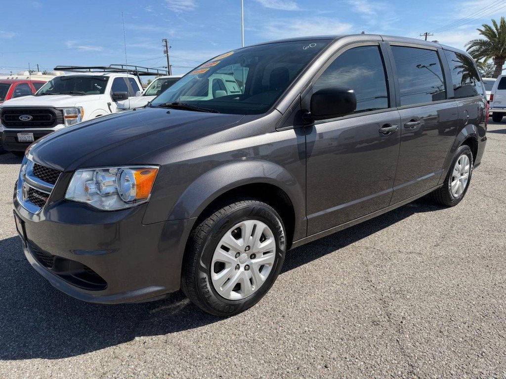 Used 2018 Dodge Grand Caravan SE w/ UConnect Hands-Free Group image 12