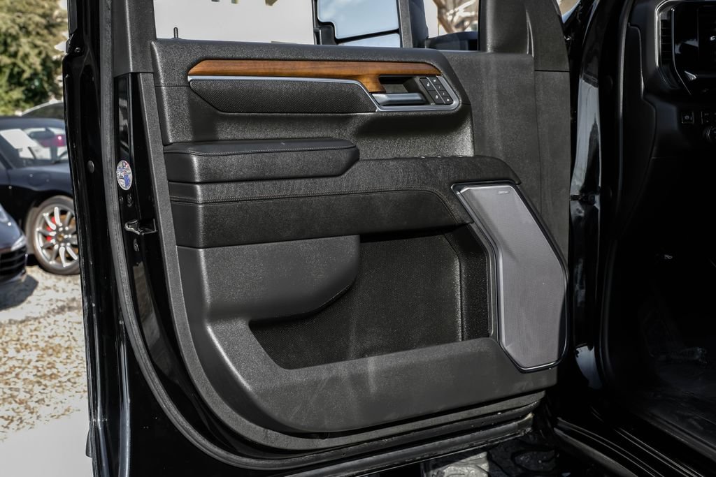 Used 2024 Chevrolet Silverado 3500 High Country w/ High Country Premium Package AWD/4WD image 39