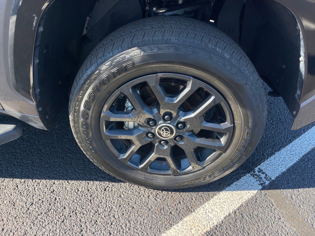 Used 2024 Toyota Tundra Platinum image 22