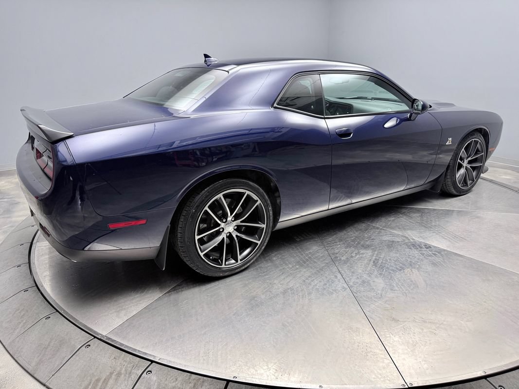 Used 2016 Dodge Challenger R/T Scat Pack RWD image 5