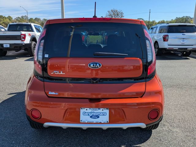 Used 2018 Kia Soul + image 5
