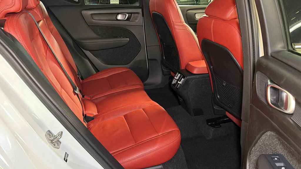 Used 2019 Volvo XC40 T5 Inscription AWD/4WD image 12