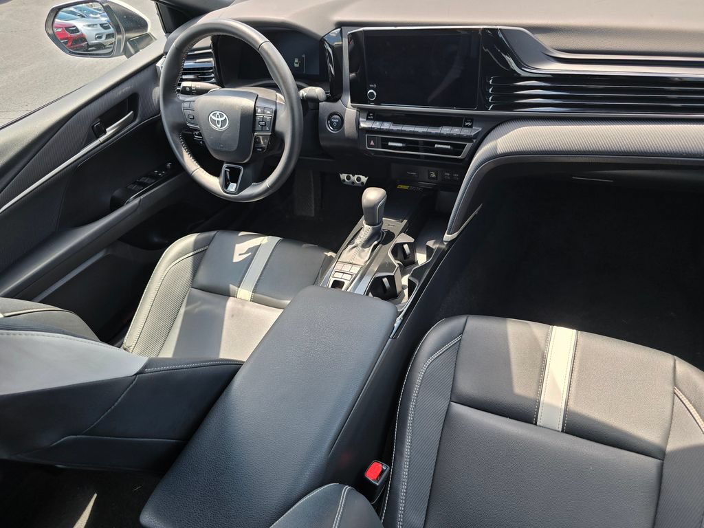 Used 2025 Toyota Camry SE FWD image 16