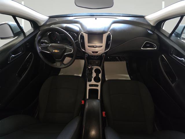 Used 2017 Chevrolet Cruze LS FWD image 25