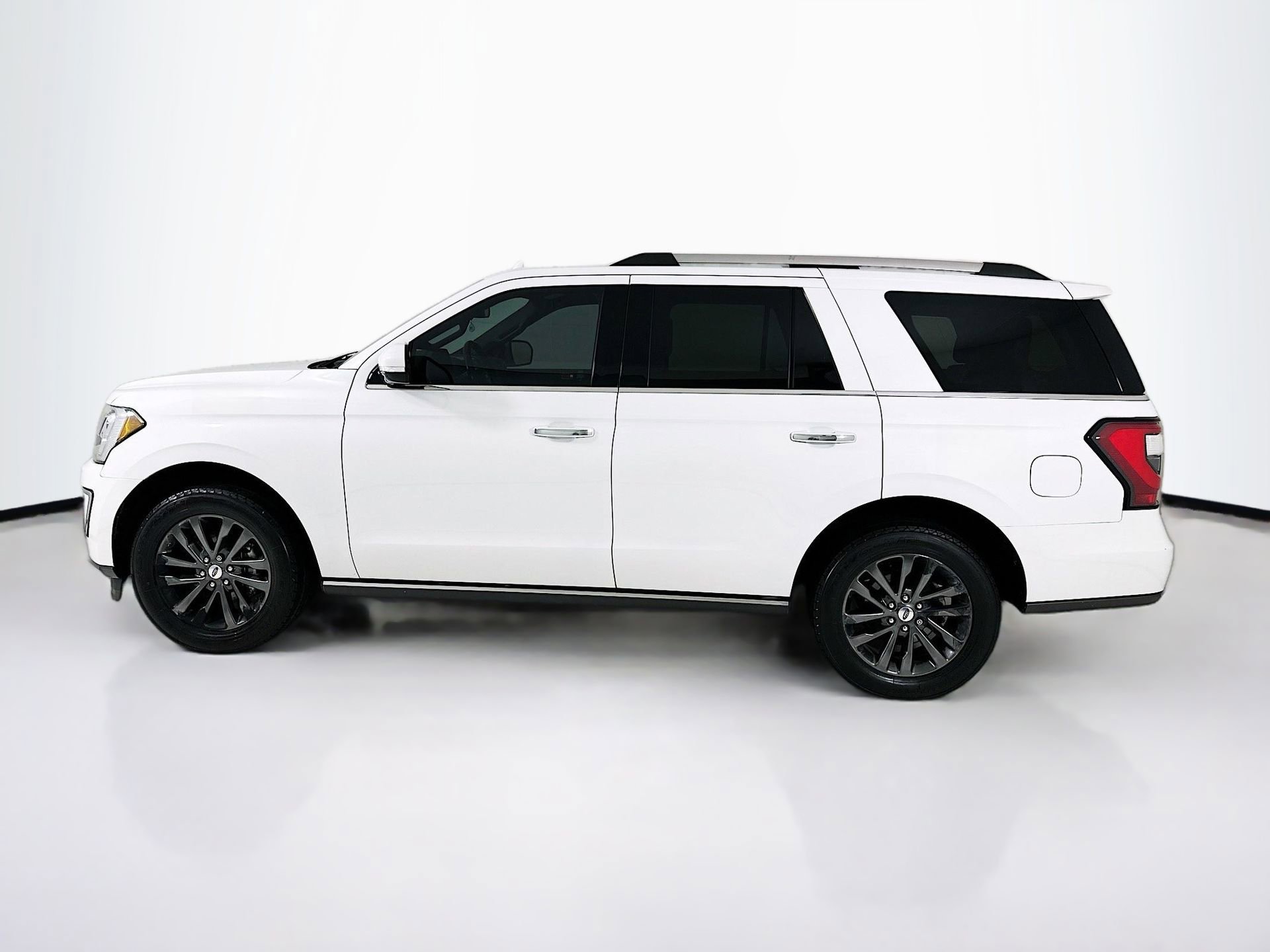 Used 2021 Ford Expedition Limited image 5
