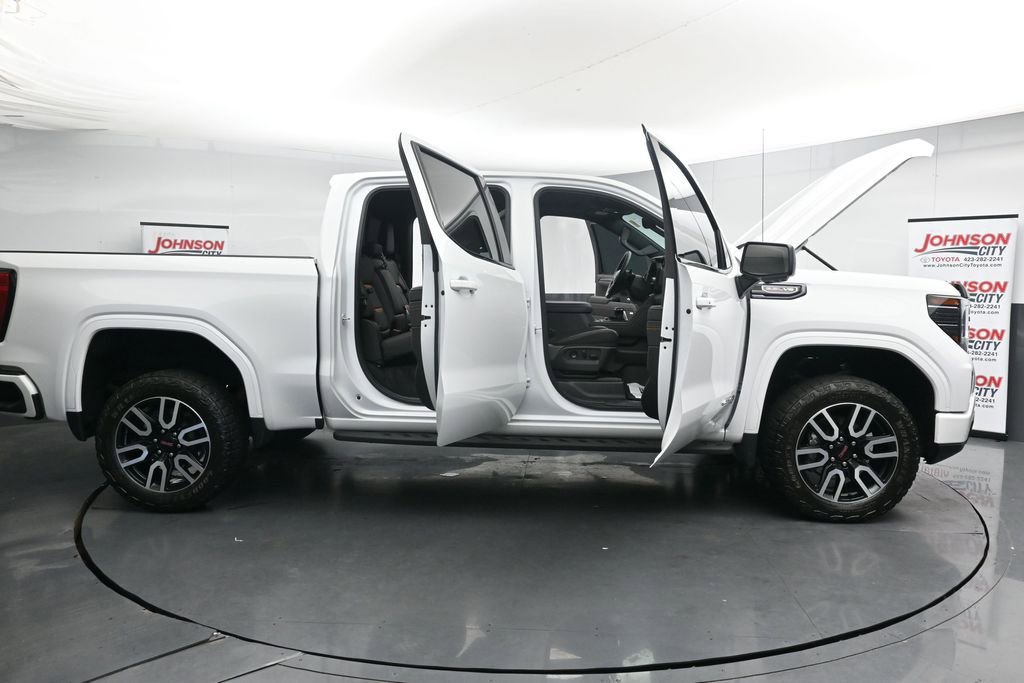 Used 2024 GMC Sierra 1500 AT4 w/ Technology Package AWD/4WD image 42