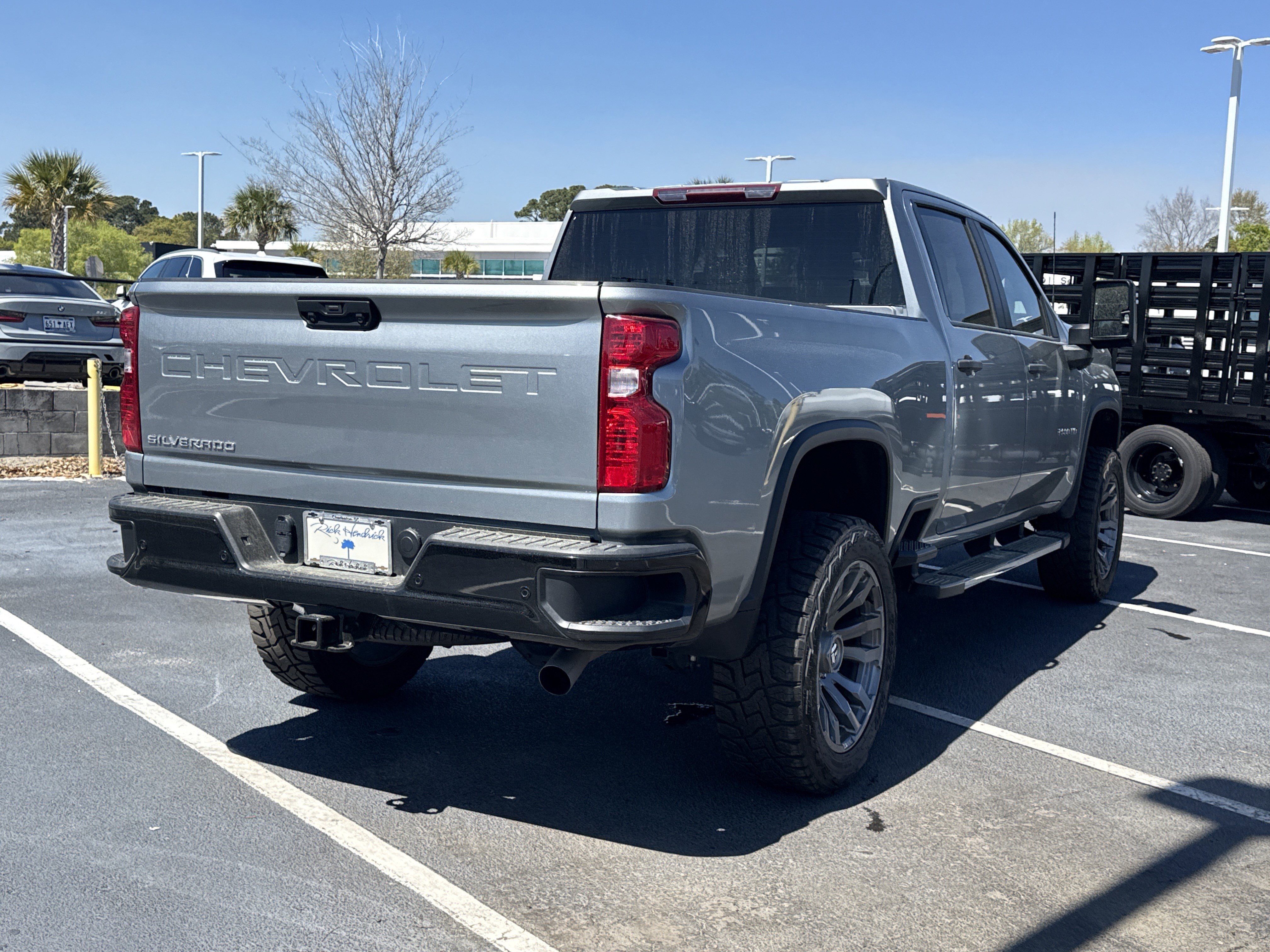 Used 2024 Chevrolet Silverado 2500 Custom w/ Custom Value Package image 14