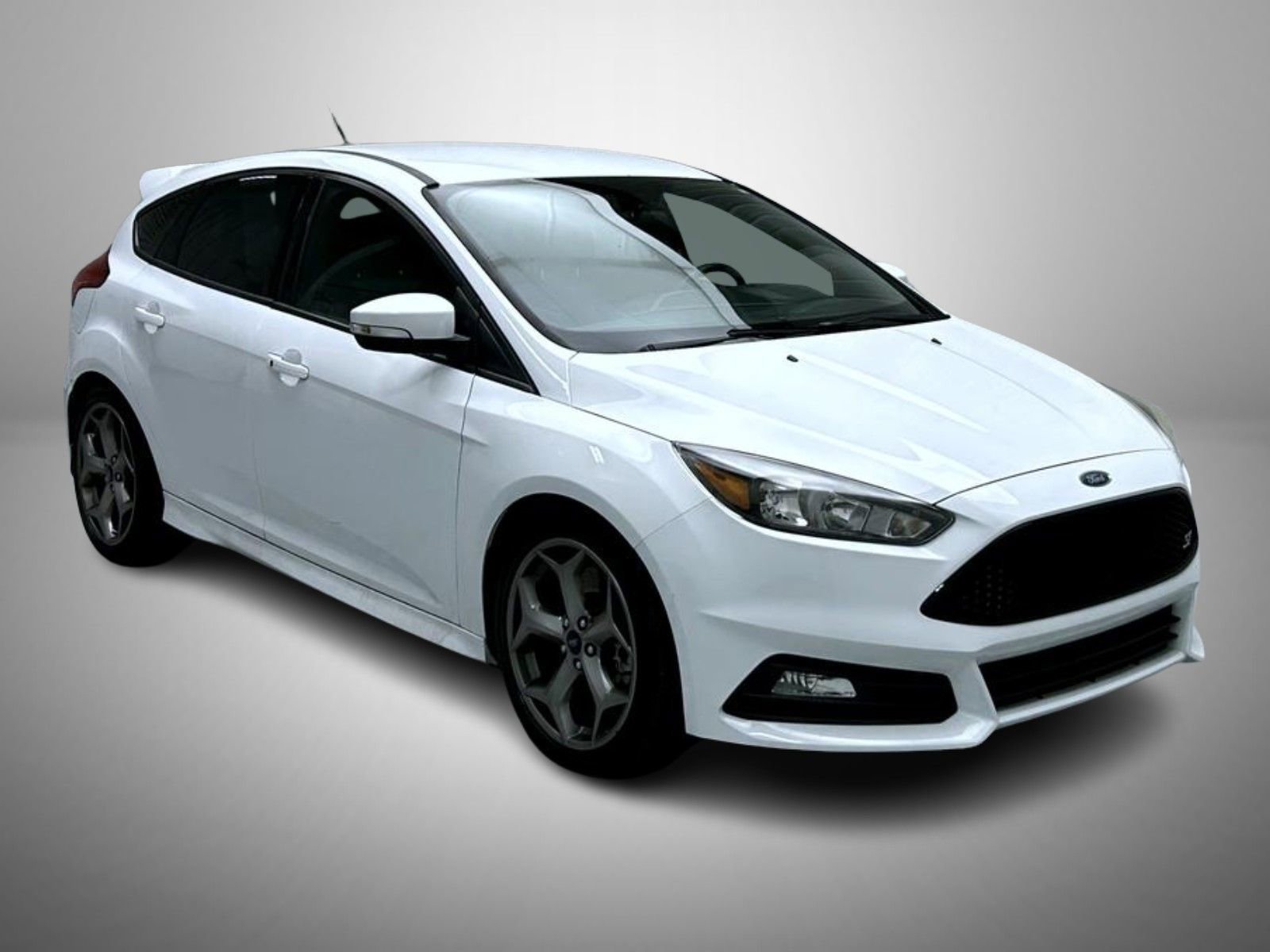 Used 2017 Ford Focus ST image 3