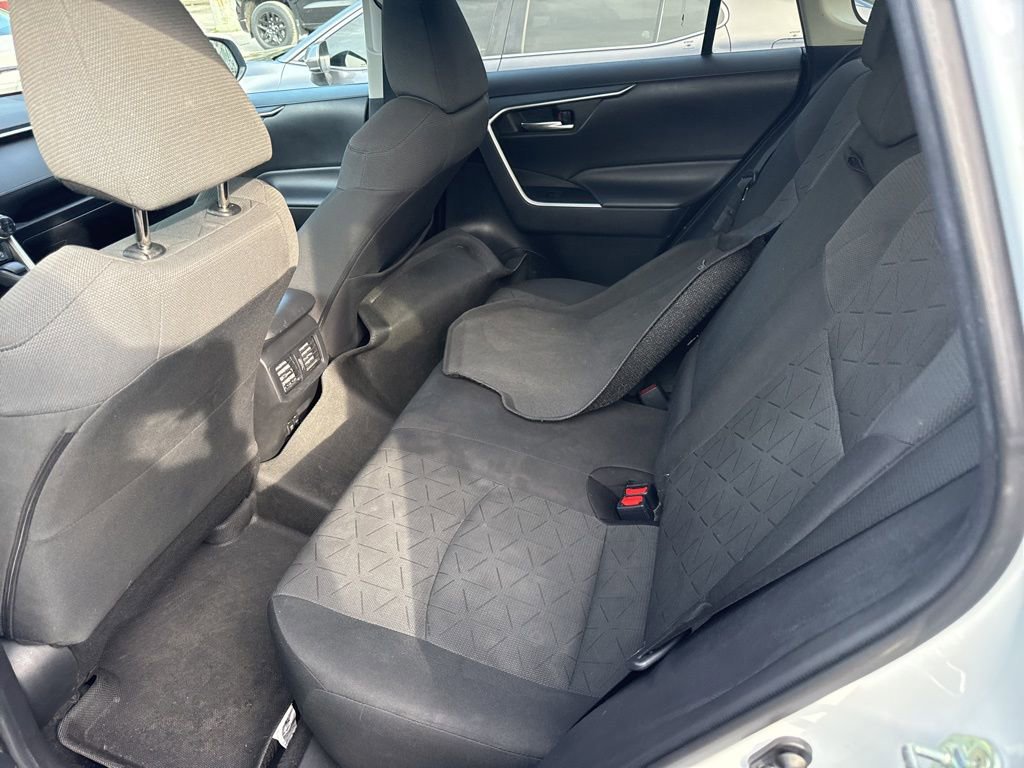 Used 2020 Toyota RAV4 XLE image 9