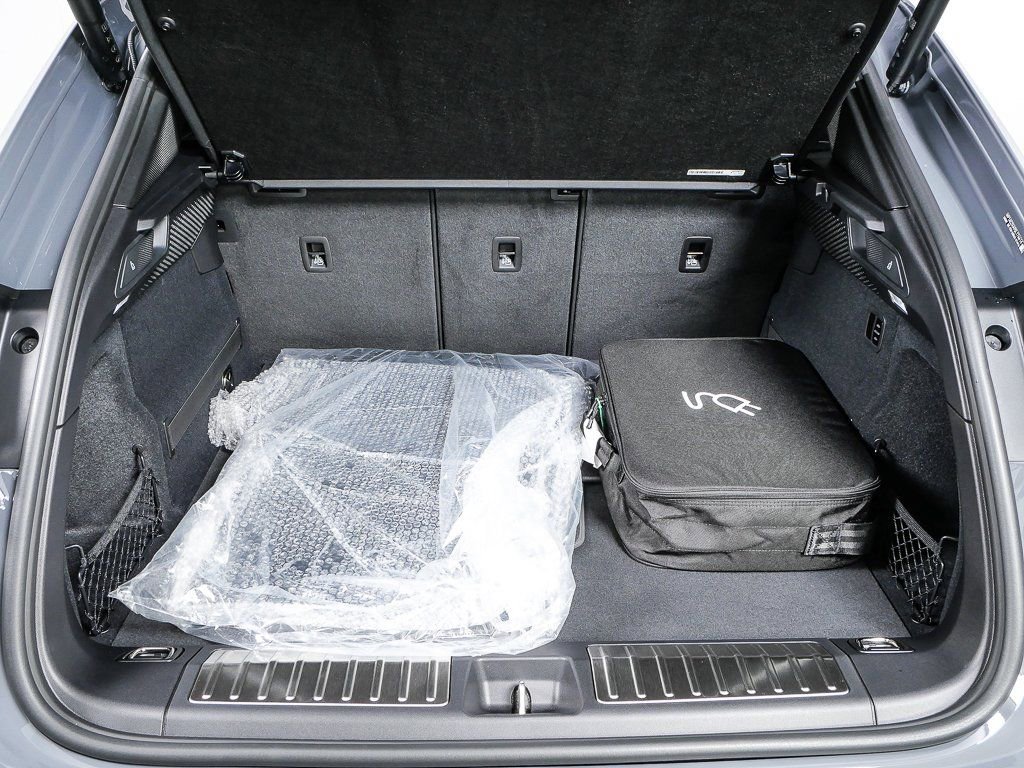 Used 2025 Porsche Macan Turbo Electric image 34