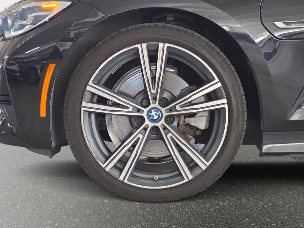 Certified 2022 BMW 330e w/ Driving Assistance Package RWD image 31