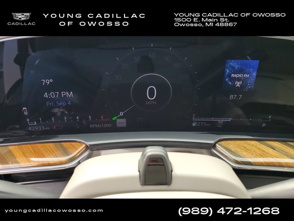 Used 2023 Cadillac Escalade Premium Luxury Platinum w/ Heavy-Duty Trailer Package AWD/4WD image 13