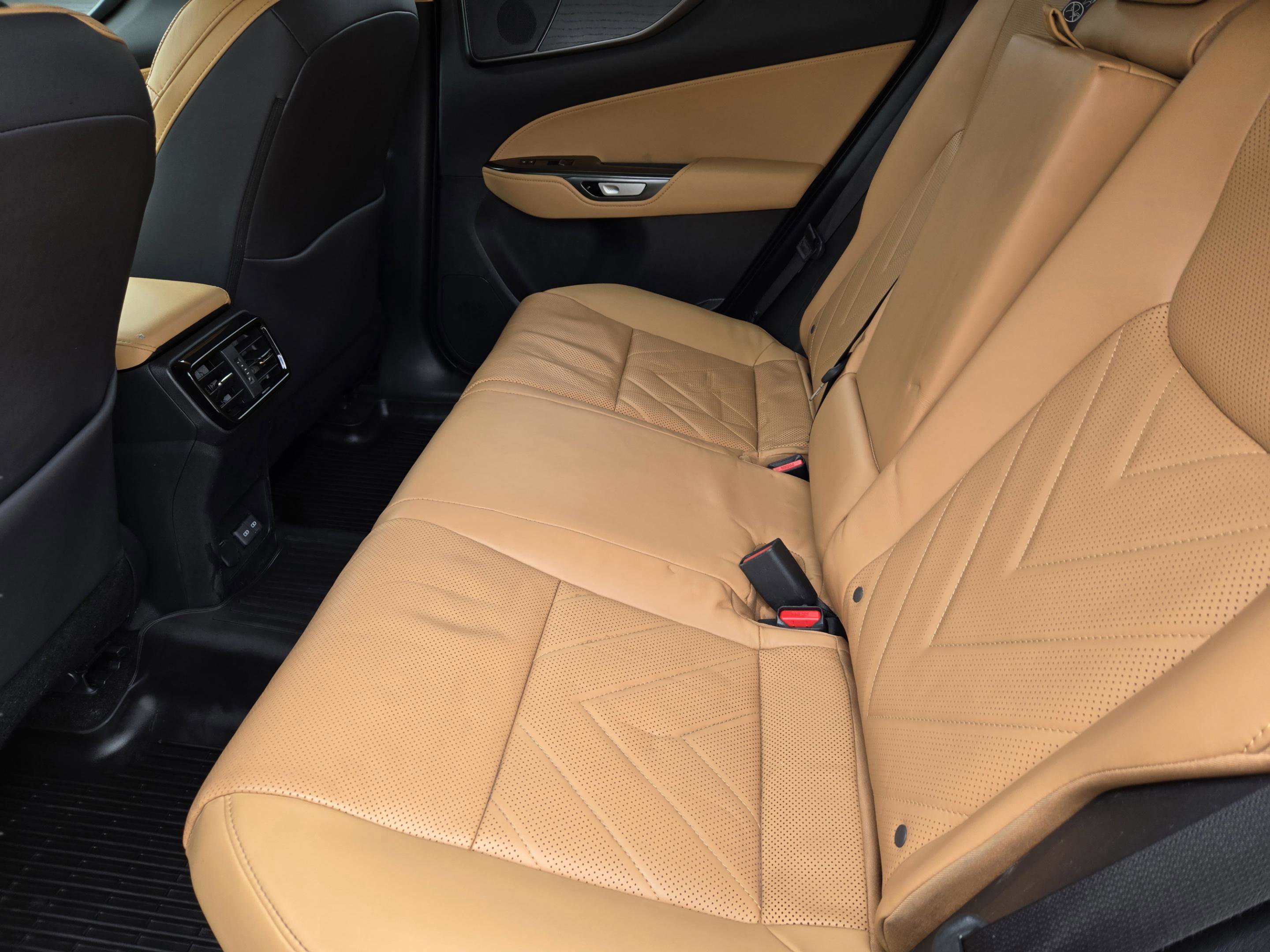 Certified 2025 Lexus NX 450h+ AWD w/ Accessory Package (2T) image 24