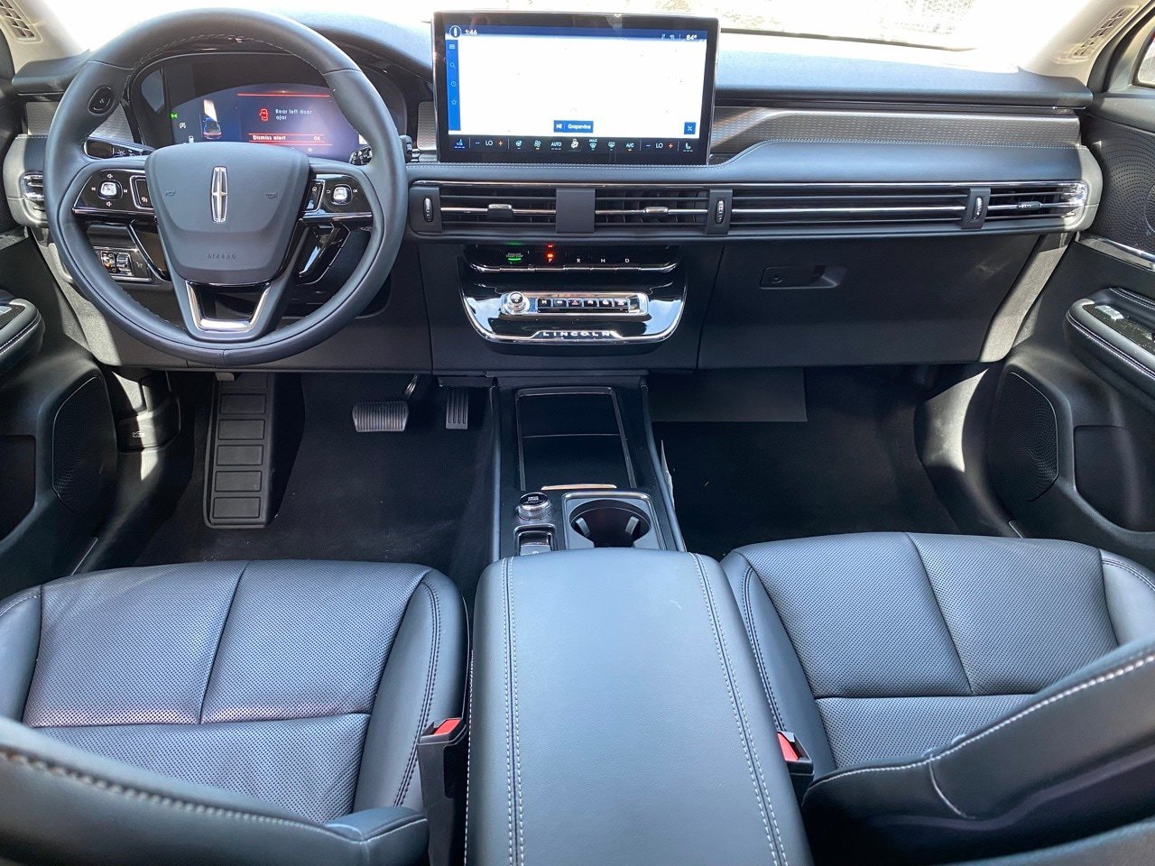 New 2026 Lincoln Corsair Reserve w/ Jet Appearance Package FWD image 16