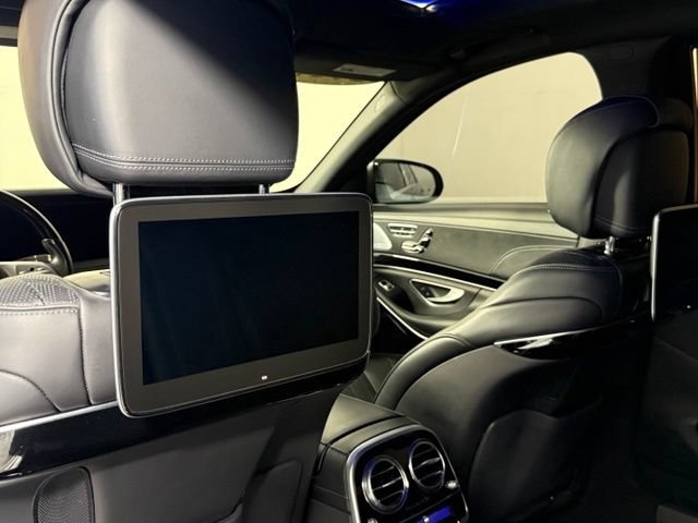 Used 2018 Mercedes-Benz Maybach S 650 image 27