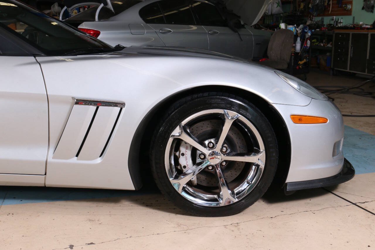 Used 2011 Chevrolet Corvette Grand Sport w/ Preferred Equipment Group RWD image 10