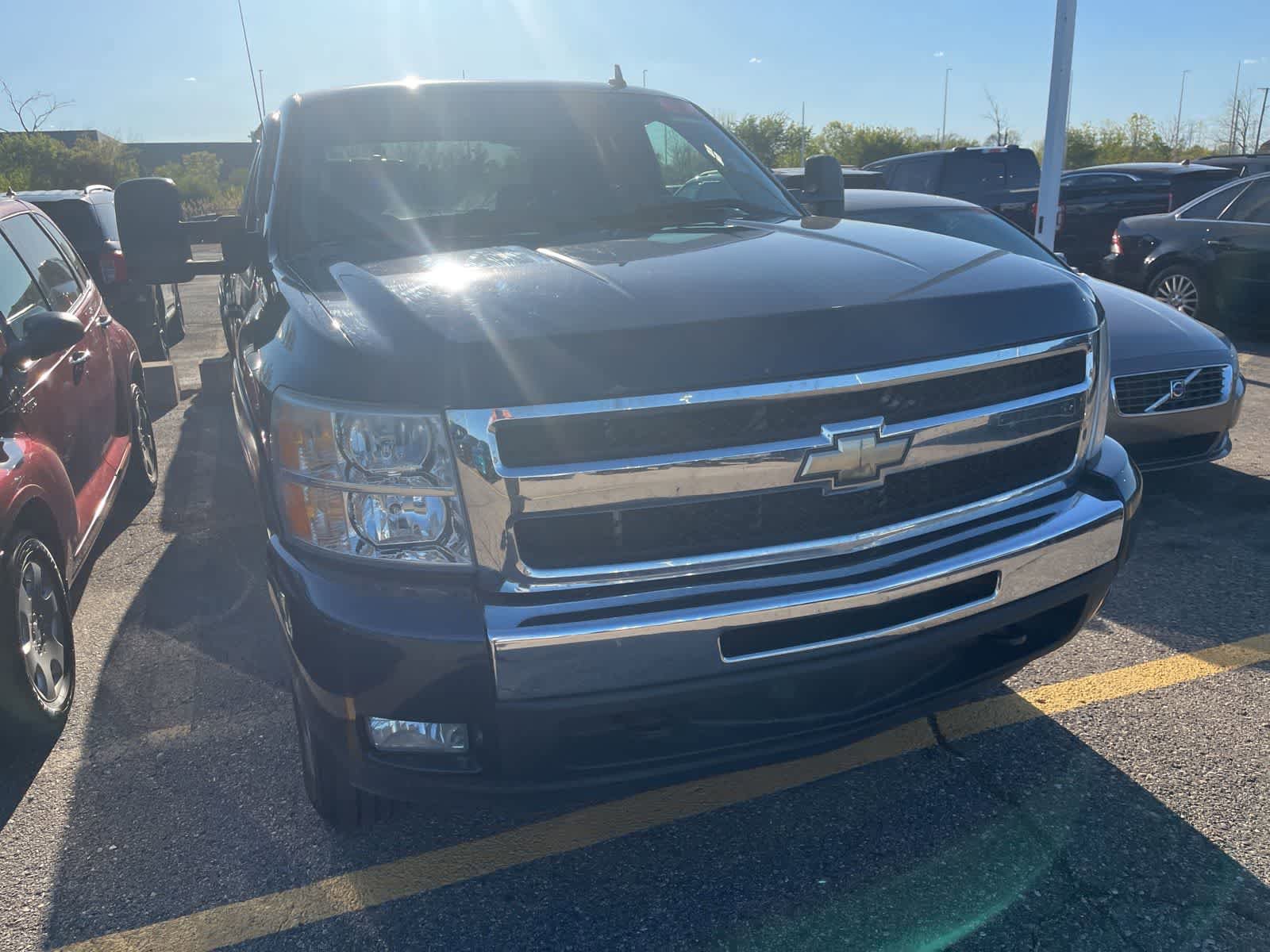 Used 2010 Chevrolet Silverado 1500 LT w/ Power Pack Plus AWD/4WD image 19