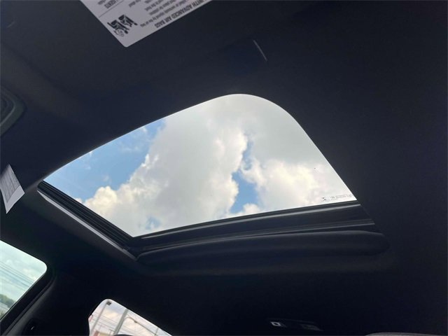 Used 2021 Chevrolet Silverado 1500 High Country w/ Technology Package image 37