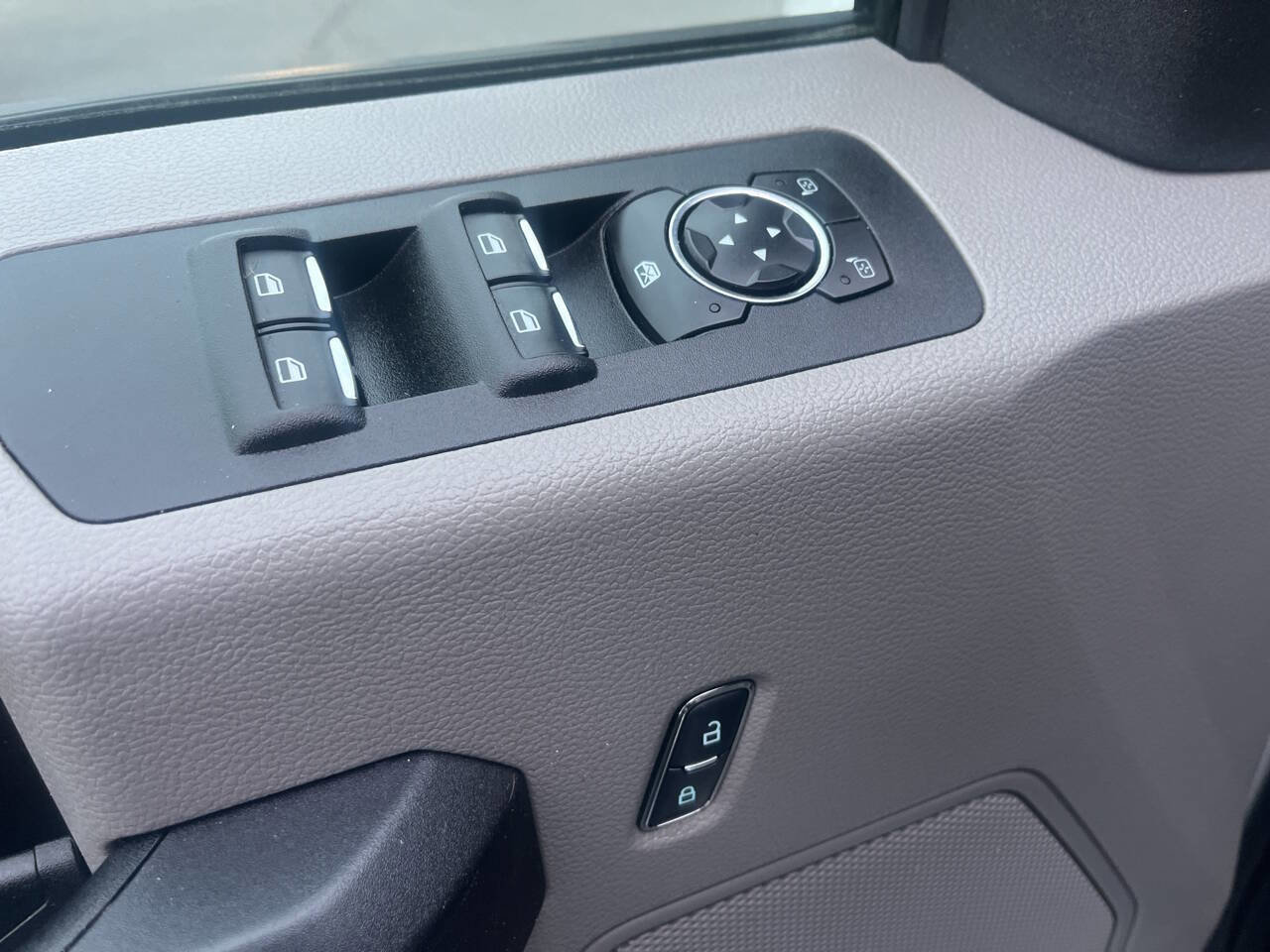 Used 2016 Ford F150 XL w/ Equipment Group 101A Mid image 13