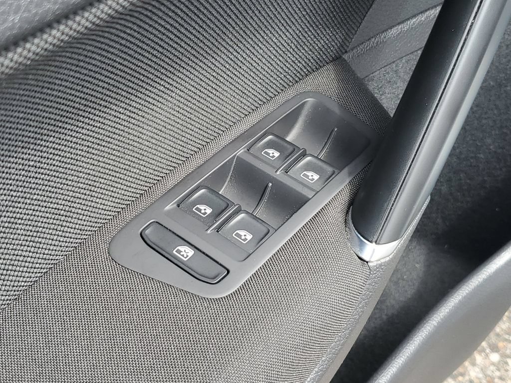Used 2021 Volkswagen GTI S FWD image 22