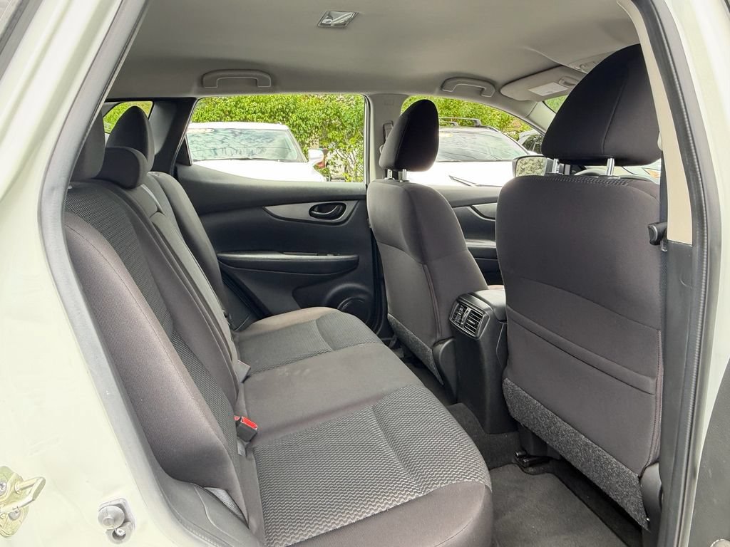 Used 2019 Nissan Rogue Sport S AWD/4WD image 17