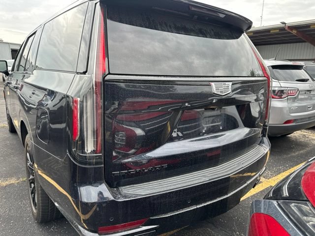 Used 2023 Cadillac Escalade ESV Sport Platinum w/ LPO, ONYX Package AWD/4WD image 12