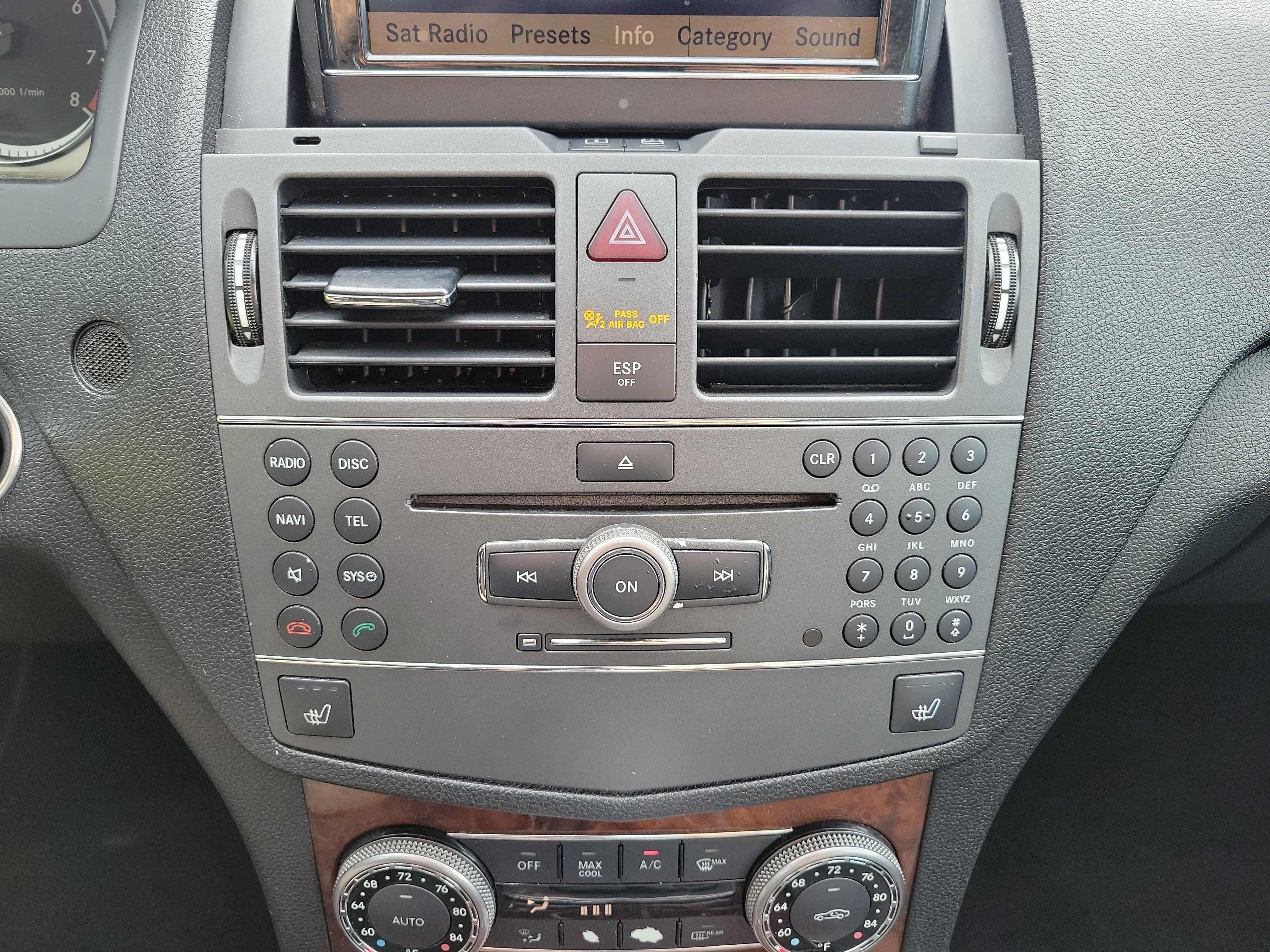 Used 2010 Mercedes-Benz C 300 Sedan image 30